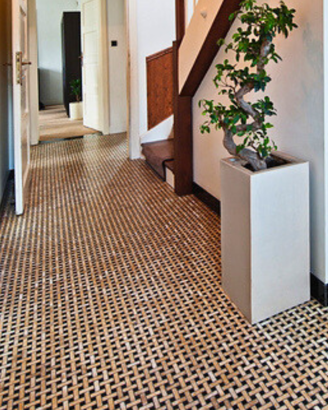 Honey Onyx BW01 hover