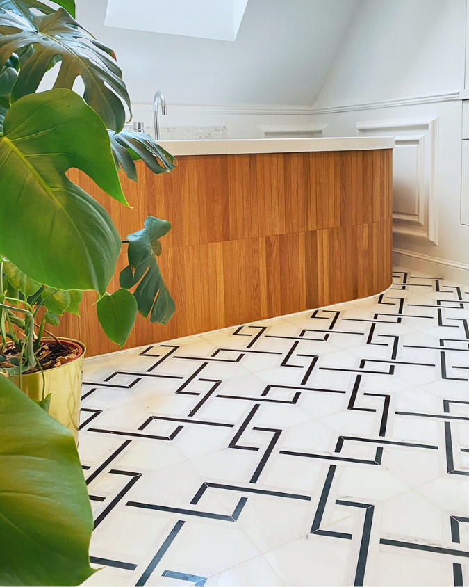 Pure Black BW02 hover